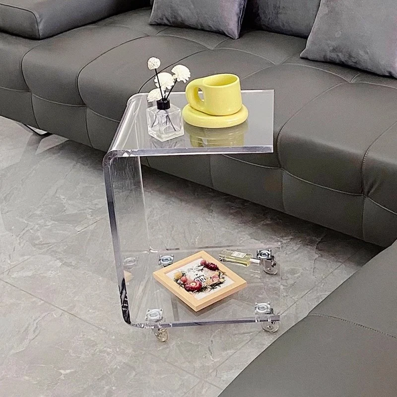 C-förmiger Acryl-Akzenttisch mit Rollen