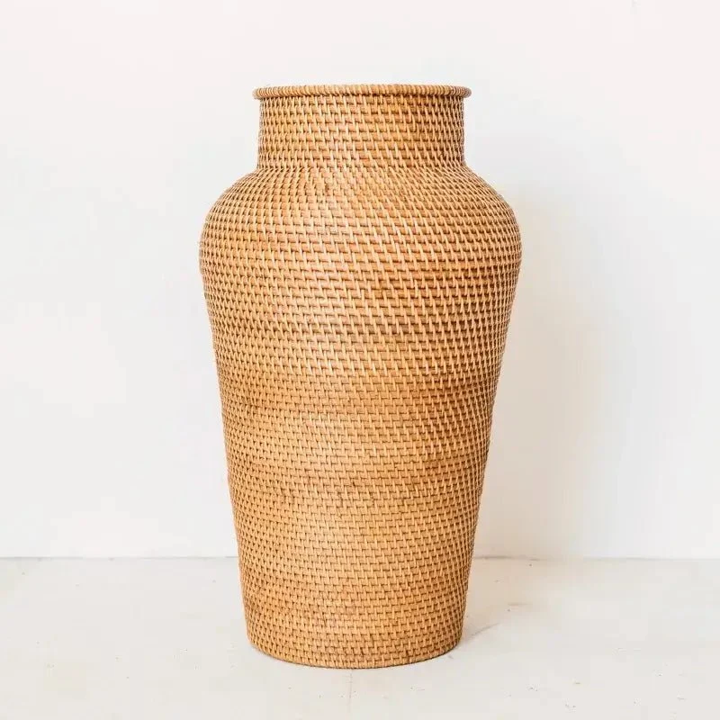 Bodenvase aus Rattan Kidung