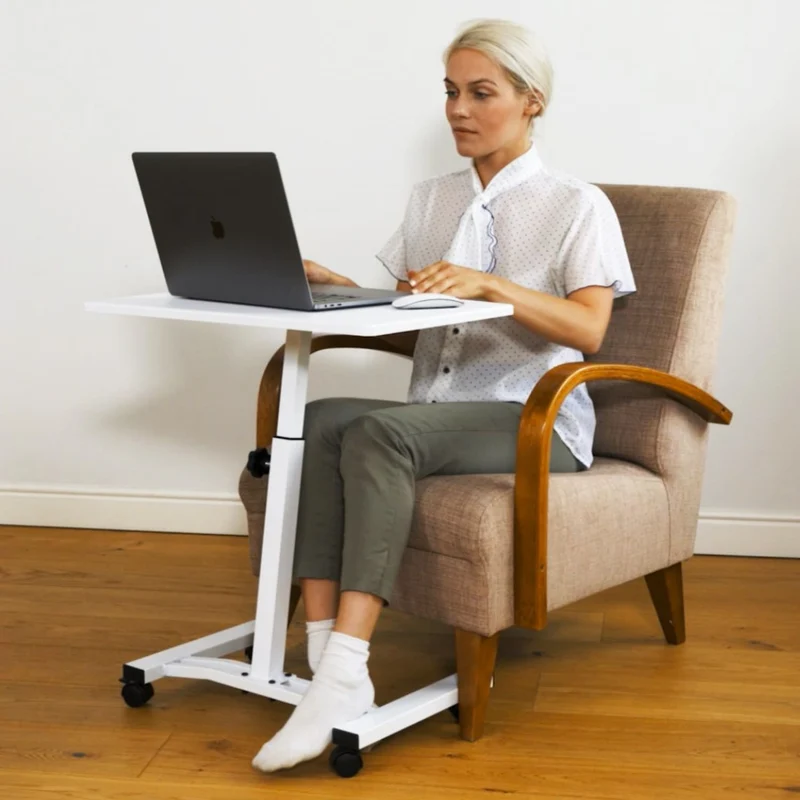 Tatkraft Cheer - Laptoptisch, Betttisch, Laptoptisch Höhenverstellbar, Laptoptisch Sofa, Laptoptisch Bett, mit Rollen, MDF Holz, Stahl, Weiß