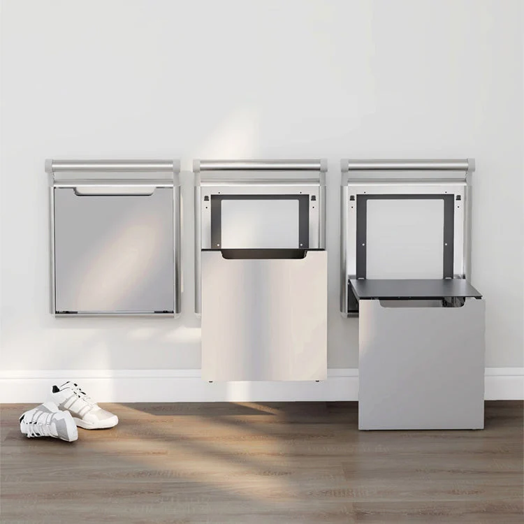 An der Wand befestigter, verdeckter Schuhwechselhocker